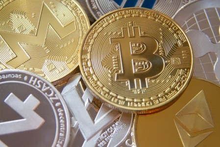 Guide du débutant sur le trading et l’investissement en crypto-monnaie