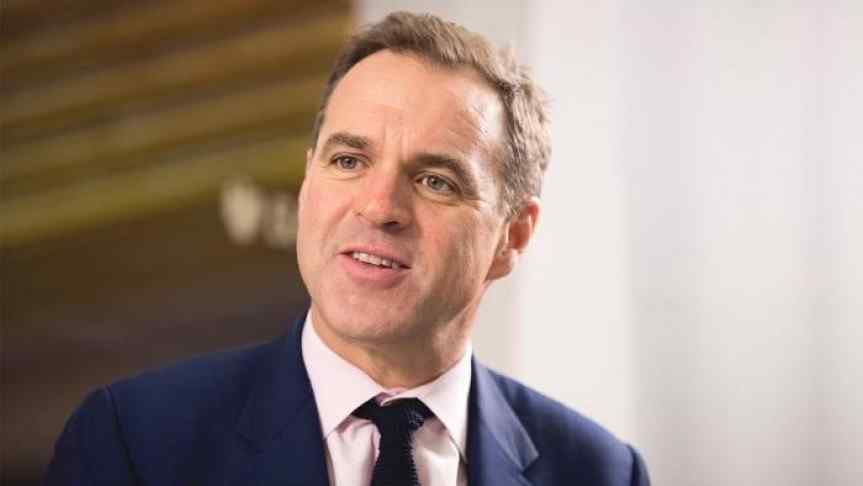 Picture of Niall Ferguson wearing a suit