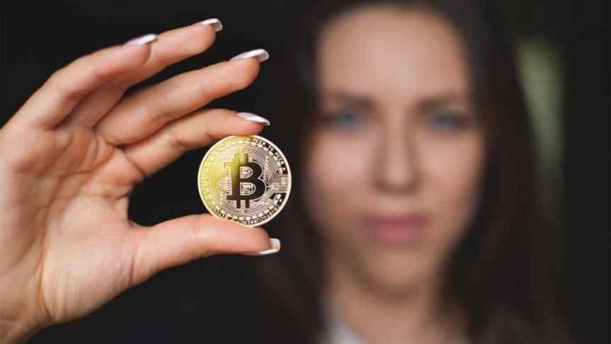 woman crypto